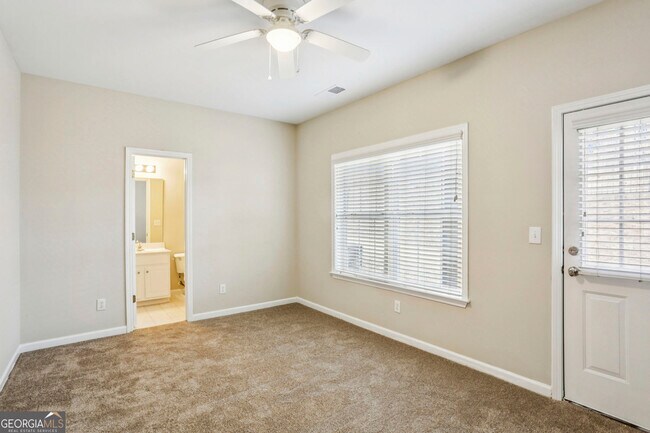 Building Photo - 642 Bernay Way