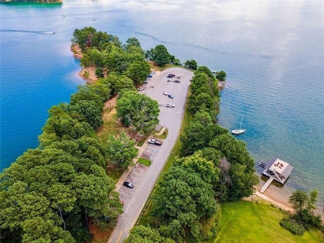 Building Photo - 3840 Pilgrim Mill Rd