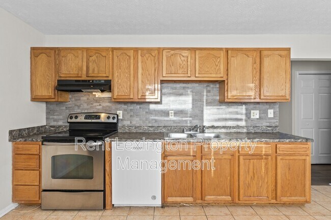 Building Photo - 608 McCurdy Ct