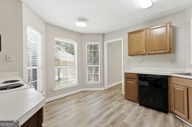 Building Photo - 518 Longwood Ln