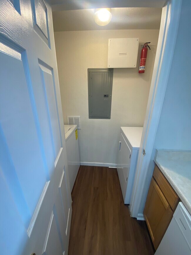 Building Photo - 4451 S Ammons St