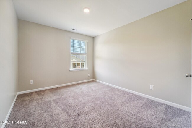 Building Photo - 1140 Carteret Mnr Dr