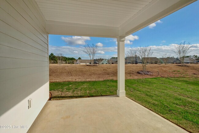 Building Photo - 1329 Clendon Cir