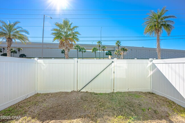 Building Photo - 7472 Shadow Lake Dr