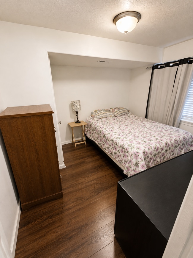Building Photo - Charming 3-Bed, 2 Bath Condo in Pleasant Grove