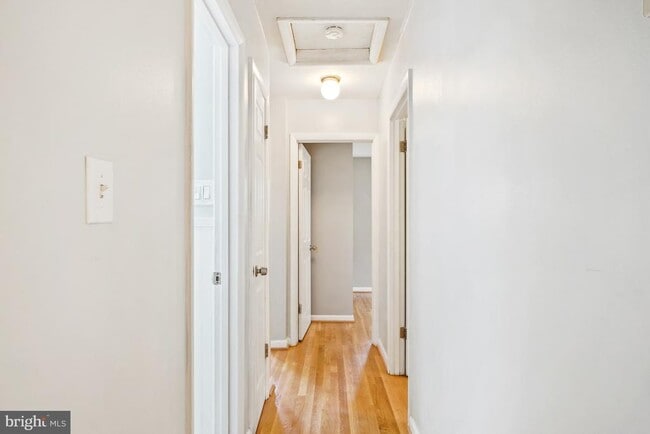 Building Photo - 9017 St Andrews Pl