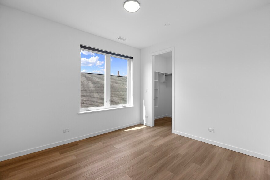 Building Photo - 204 S Leavitt St