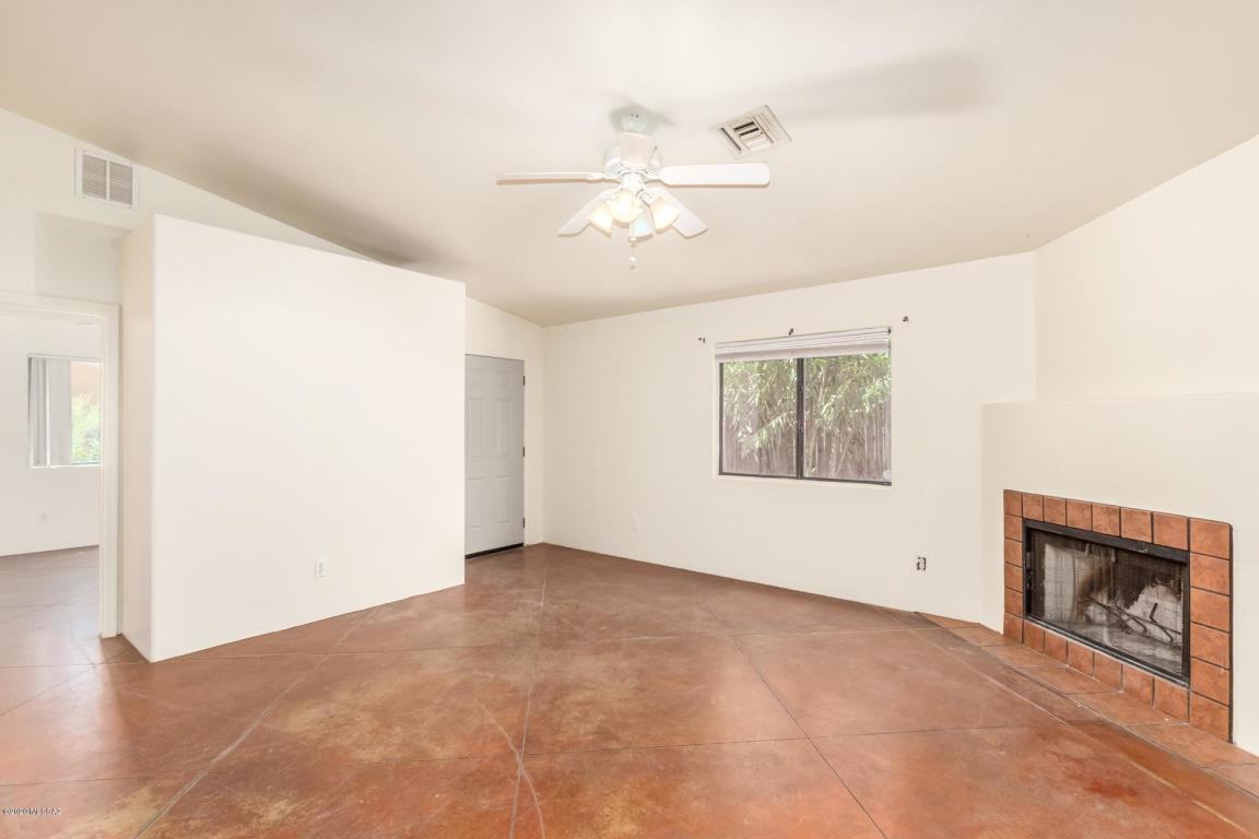 Building Photo - 405 E Geronimo Bluff Loop