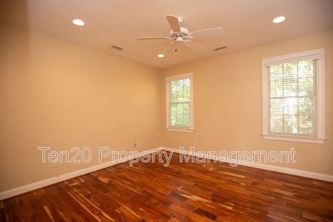 Building Photo - 4701-12 Turnberry Ln