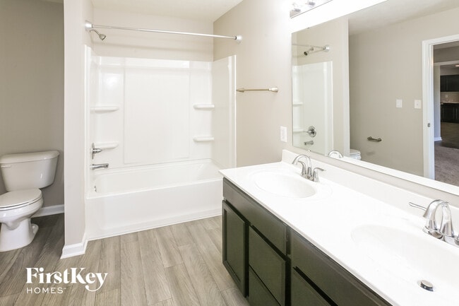 Building Photo - 5846 Wintersweet Ln