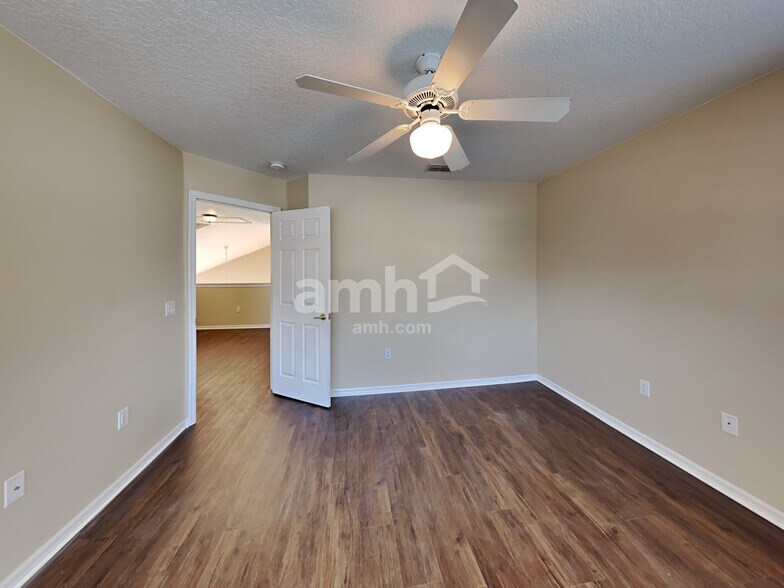 Building Photo - 7009 Cascades Ct