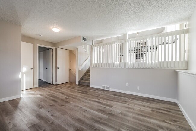 Building Photo - 12155 Elm Way