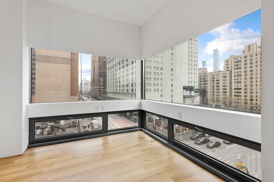 Building Photo - 123 3rd Ave