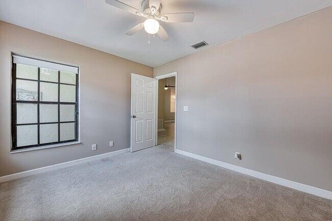 Building Photo - 5645 American Cir