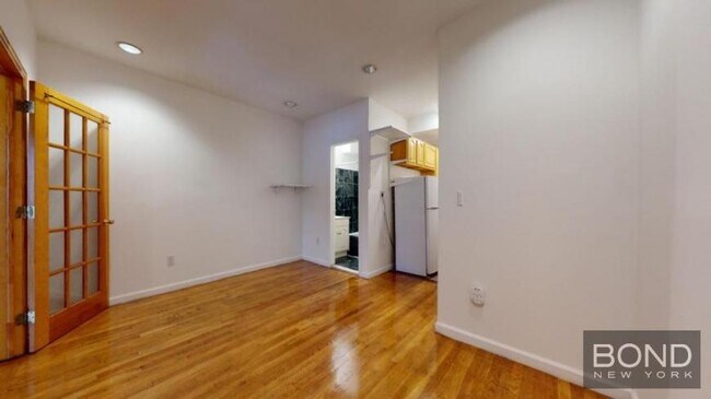 Building Photo - 2 bedroom in NEW YORK NY 10003