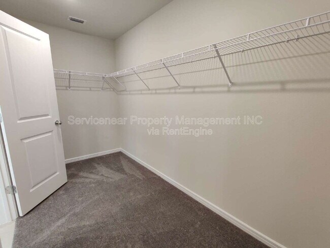 Building Photo - 30095 Skylark Dr