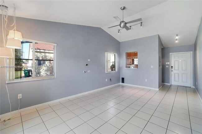 Building Photo - 318 NW 114th Ave