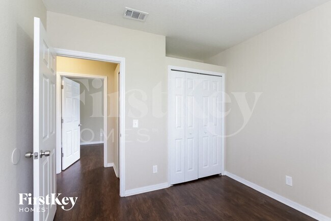 Building Photo - 2598 N Biscayne Dr