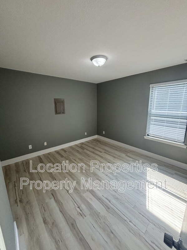 Building Photo - 950 Monterey Way