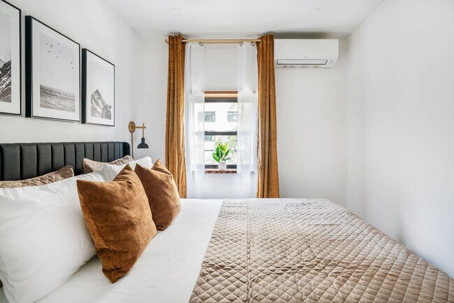 Building Photo - 317w E 14th St