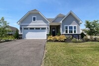 Building Photo - 2 Redwood Run