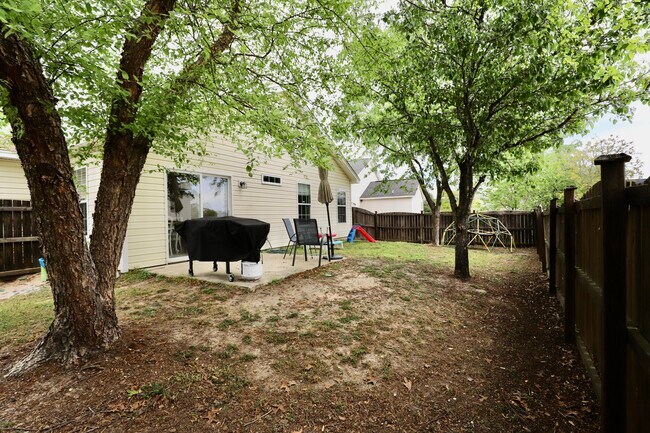 Building Photo - 1116 Waverly Pl Dr