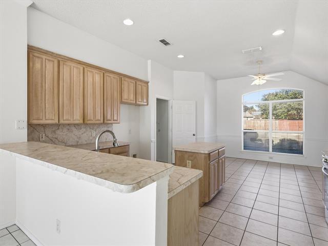 Building Photo - 10709 Whitestone Ranch Rd