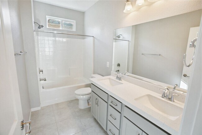 Building Photo - Beautiful 4 Bedroom Home In A Gated Skye Canyon Community