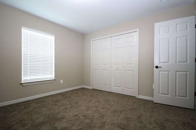 Building Photo - Gorgeous 3 Bedroom, 2 Bathroom Home in Ock...