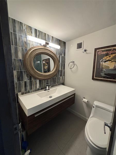 Building Photo - 1200 West Ave