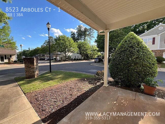Building Photo - 8523 Arboles Ct