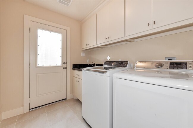 Building Photo - 13405 Preston Cliff Ct