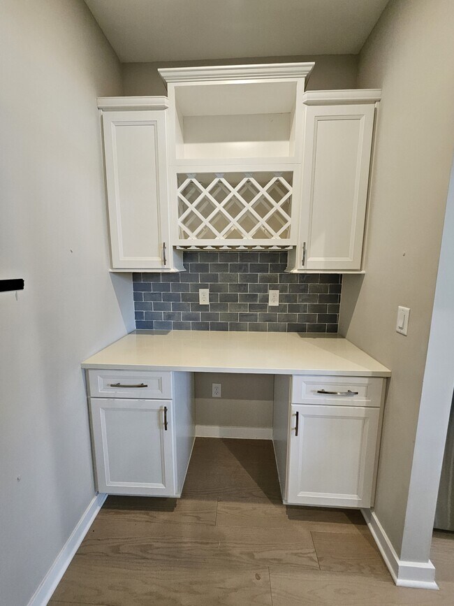 Building Photo - 228 Oakhurst Wy