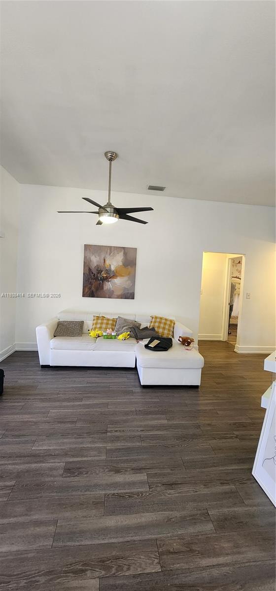 Building Photo - 9660 W Elm Ln