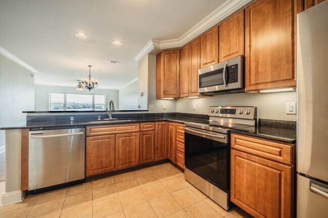Building Photo - Harbor Crest condo for rent