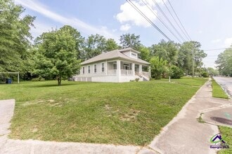 Building Photo - 1147 Burton Ave