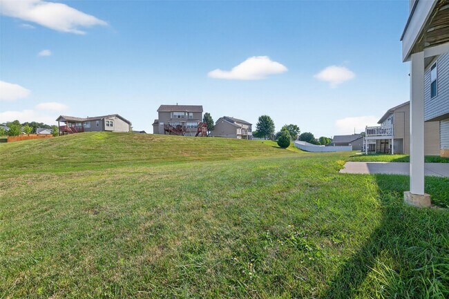 Building Photo - 303 Shadow Trace Dr