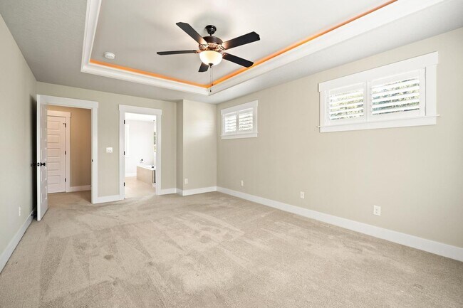 Building Photo - Spacious 4-Bedroom Dream Home – Perfect fo...