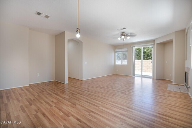 Building Photo - 40263 Preston Rd