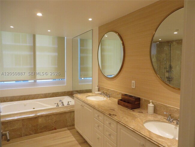 Building Photo - 9595 Collins Ave