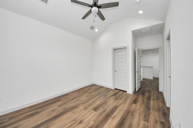 Building Photo - 7924 Booker St