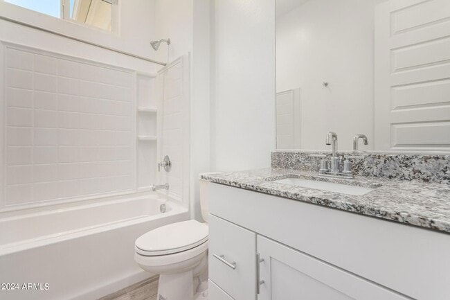 Building Photo - 3830 E Rainbow Dr