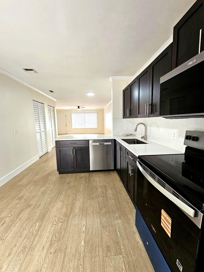 Building Photo - 4780 Orleans Ct