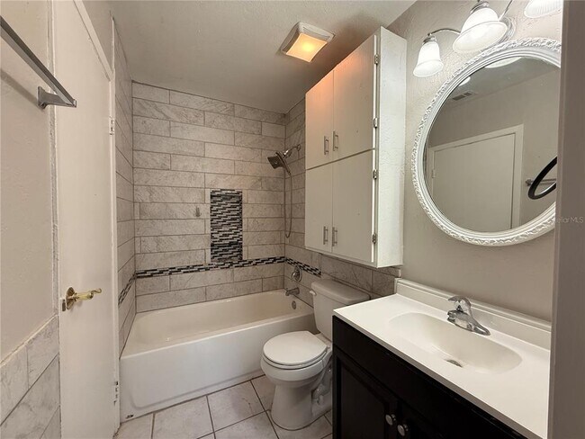 Building Photo - 407 Sheoah Blvd