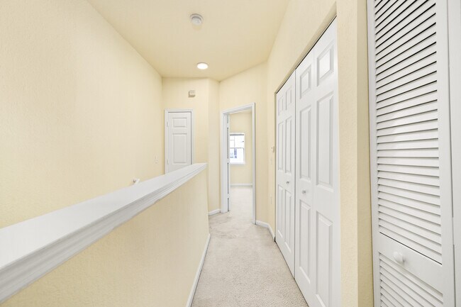 Building Photo - 5062 NW 44th Ln