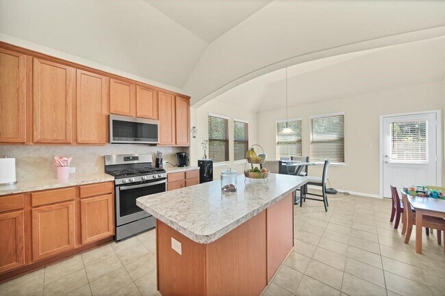 Building Photo - 10402 Lake of the Ozarks Dr