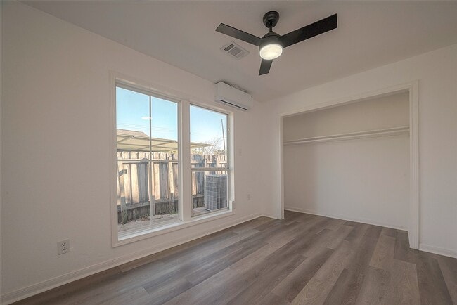 Building Photo - 3320 Hays St