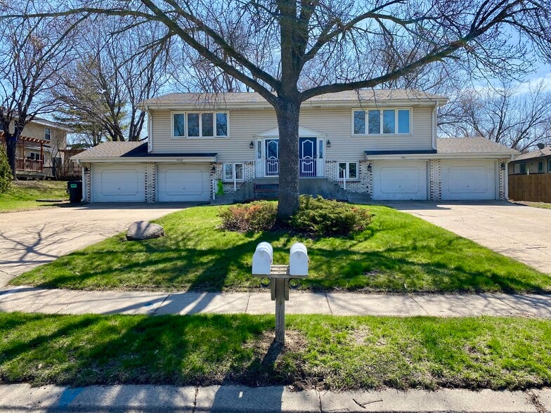 Building Photo - 9811 Rich Rd