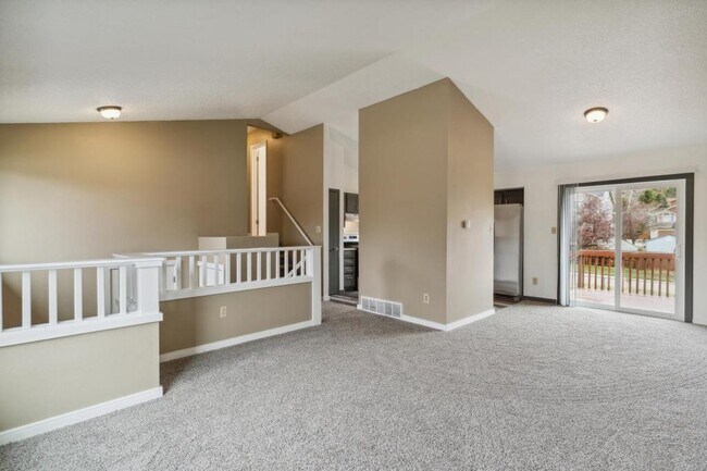 Building Photo - 5245 Mule Deer Dr