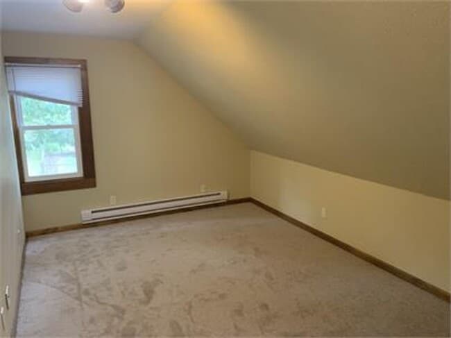 Building Photo - 401 1/2 W Vine St.